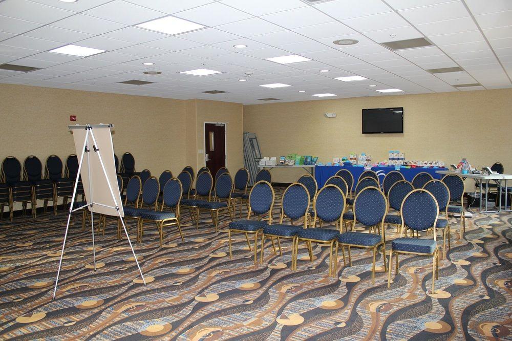 Holiday Inn Express Niles By Ihg Extérieur photo