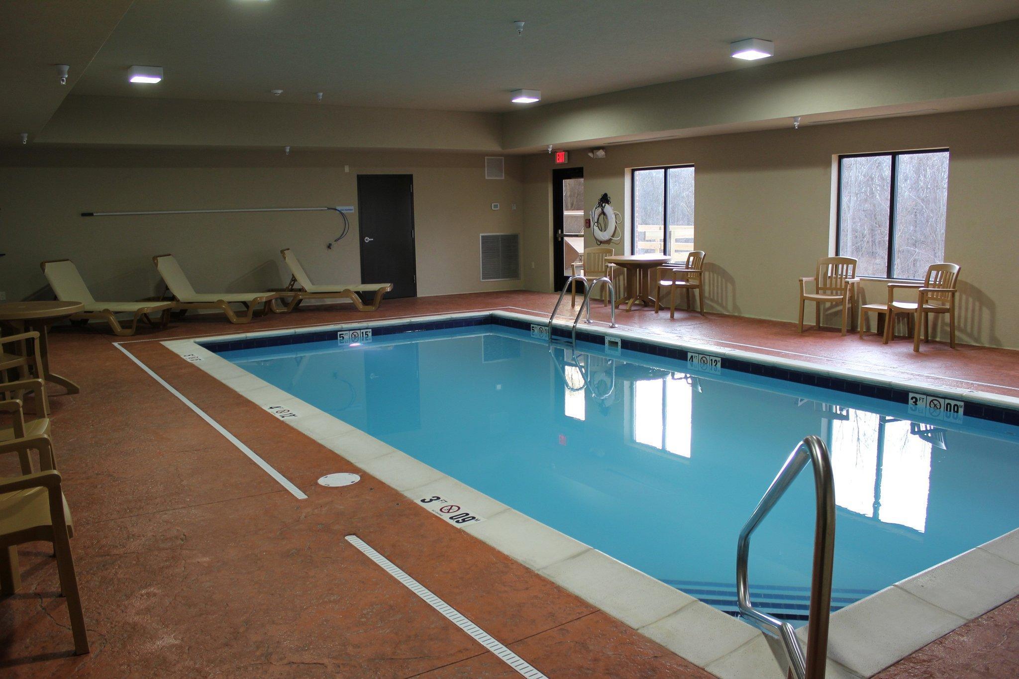 Holiday Inn Express Niles By Ihg Extérieur photo