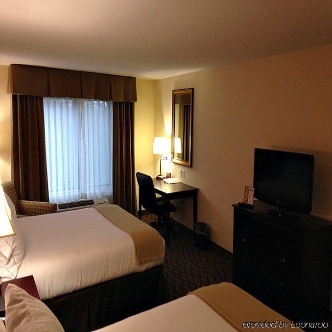 Holiday Inn Express Niles By Ihg Extérieur photo